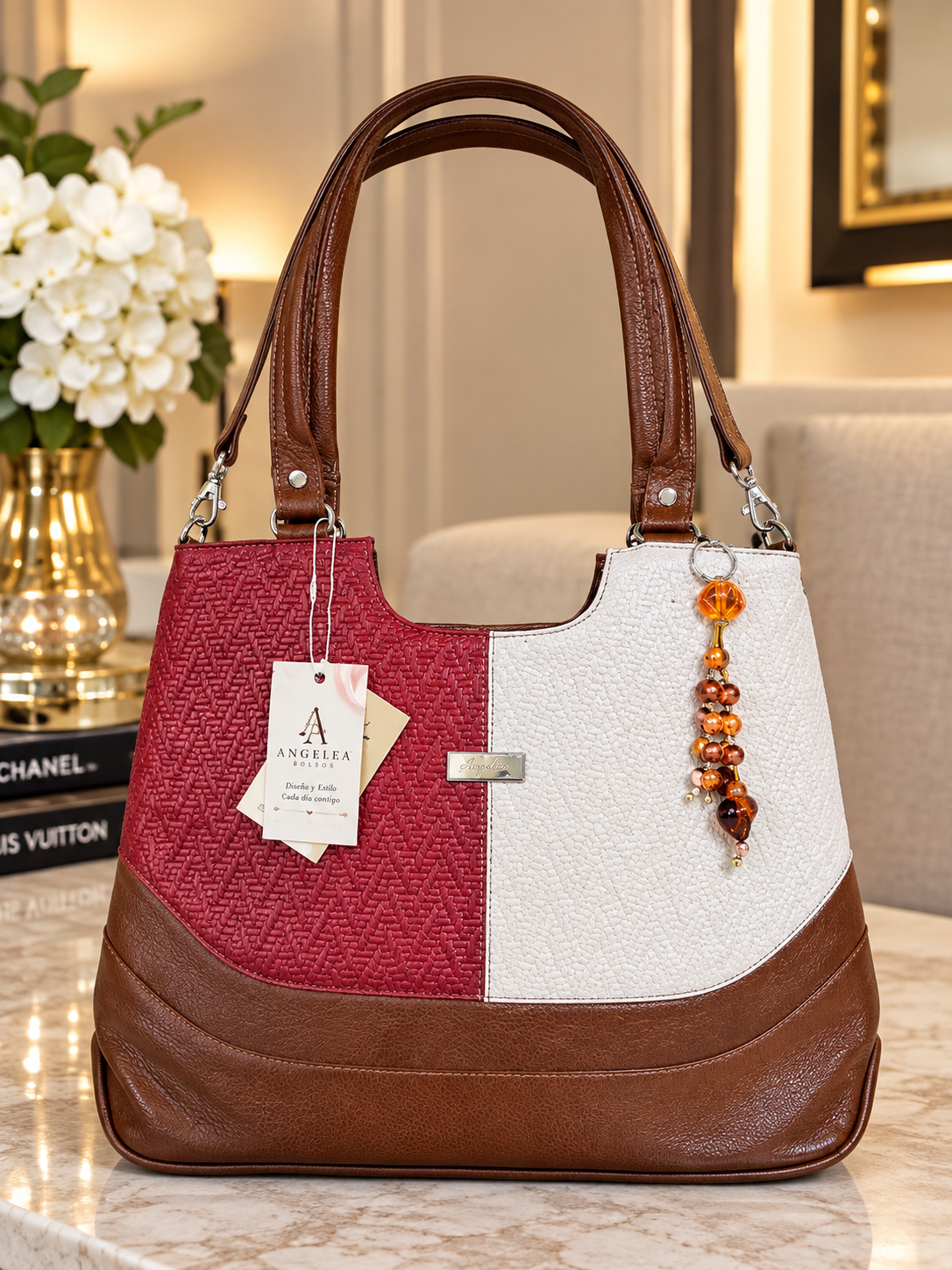 Bolso en cuero rojo y café